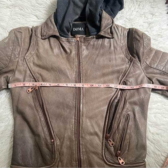 Doma Leather Jacket with Hood - Picture 5 of 16